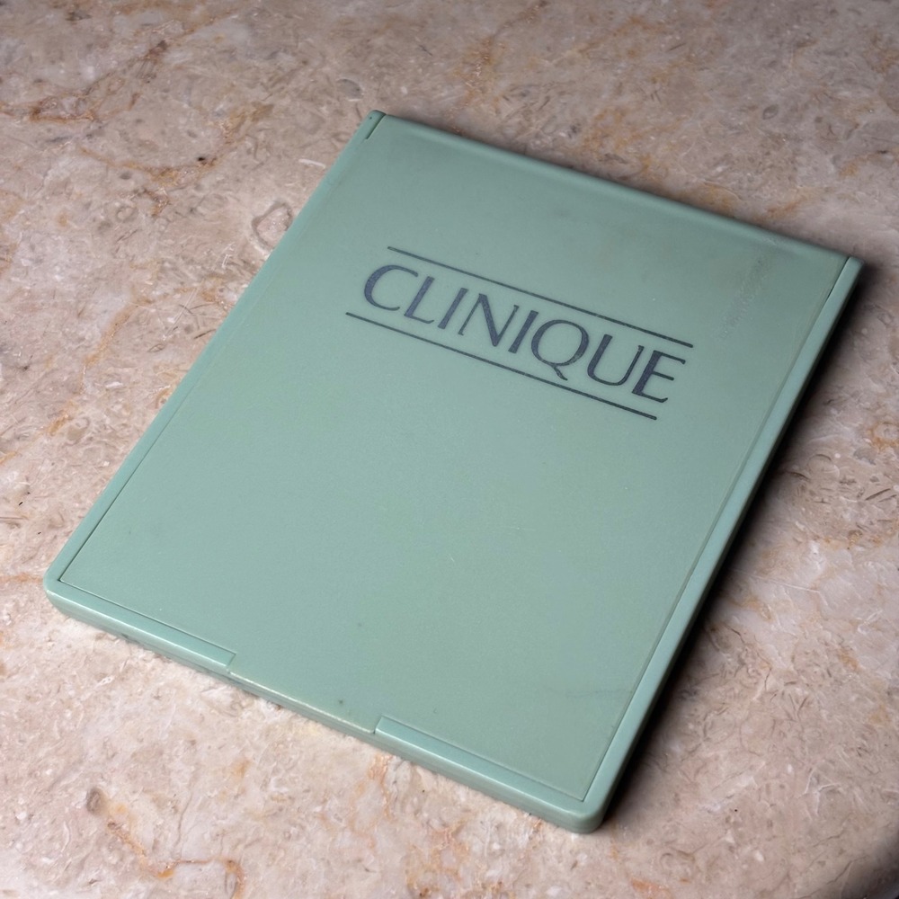 Clinique Vintage Folding Travel Mirror‎ Compact Green Makeup Accessory 4.5"x3.6"